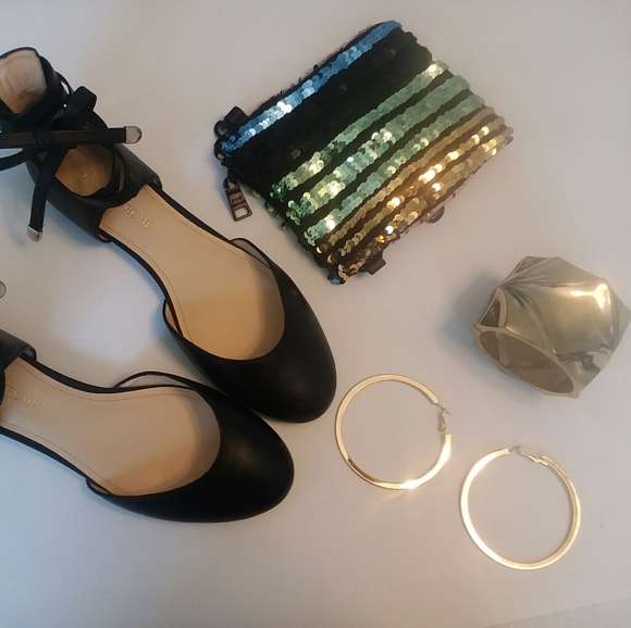 Ivanka Trump Shoes - NWOT! Ivanka Trump ballerina black leather shoes